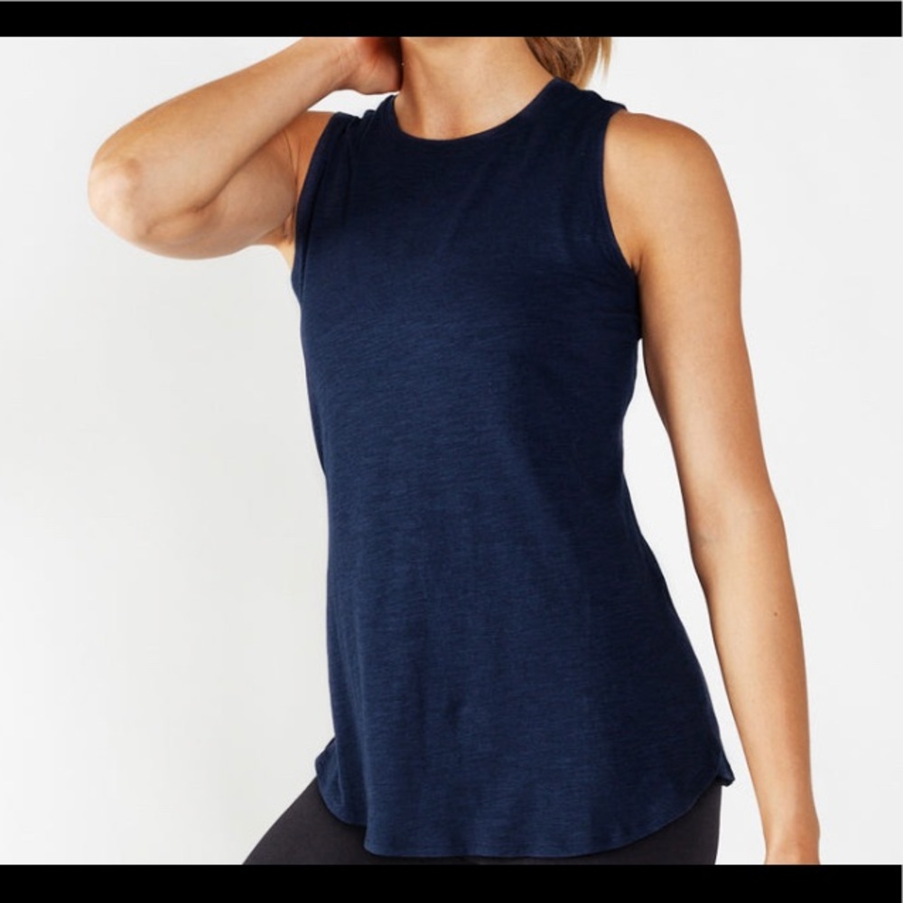 Tasc Women’s Spring Nola Tank in Navy Size Medium